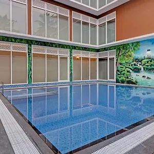 *** Hotel Treebo Golden Terminal, Airport India